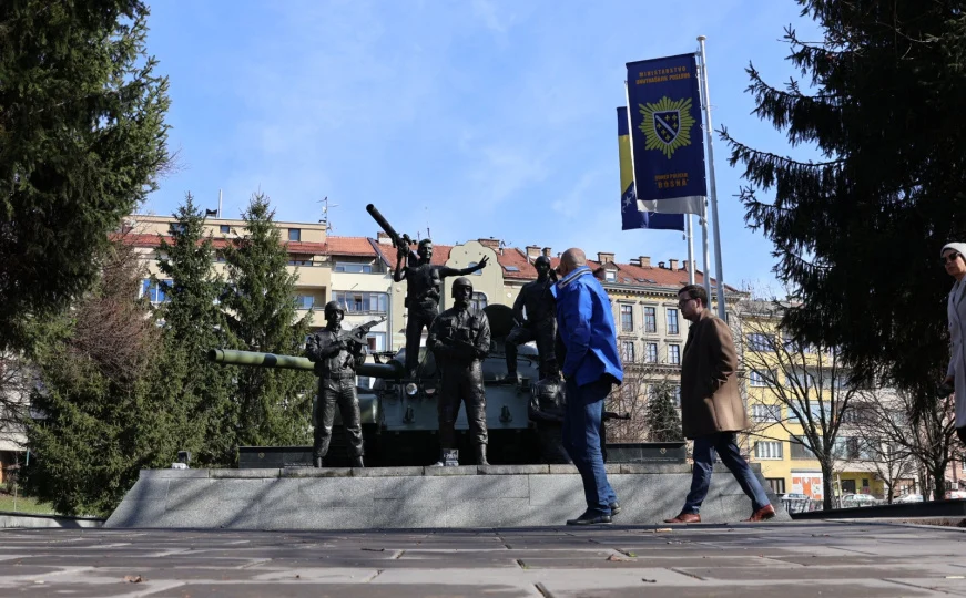 Uk sa ministrima obišao neke od ključnih memorijala u Sarajevu: