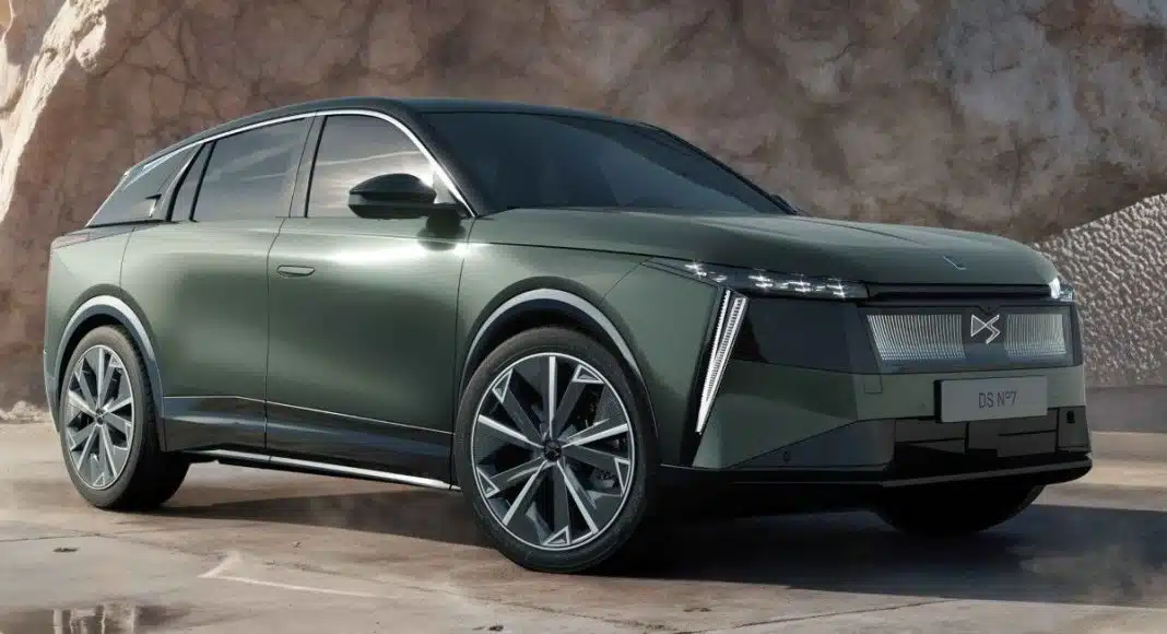 DS No 7: Vrhunski SUV za putovanje u business klasi