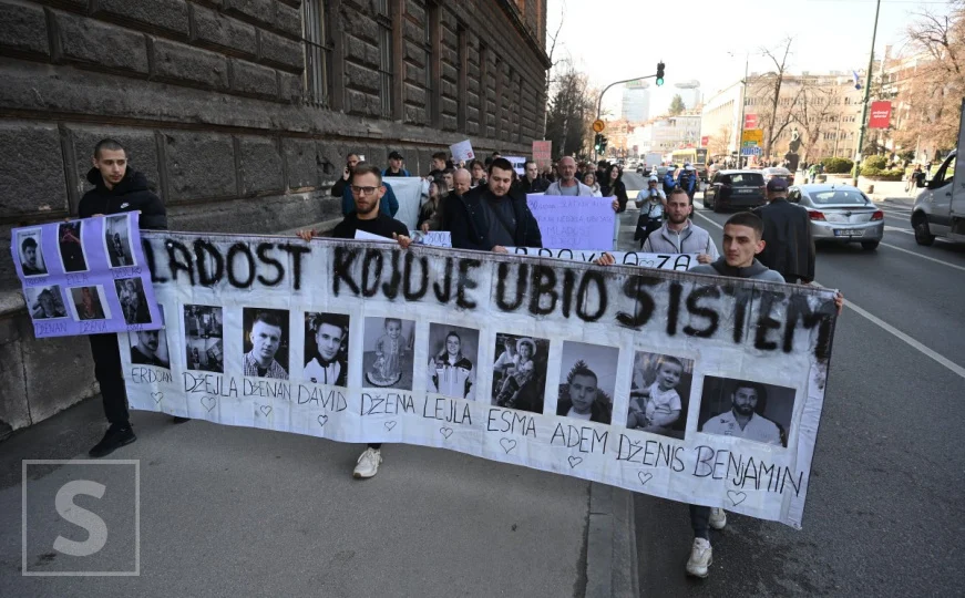 Omladina krenula u šetnju prema Vječnoj vatri: Naredni protesti najavljeni