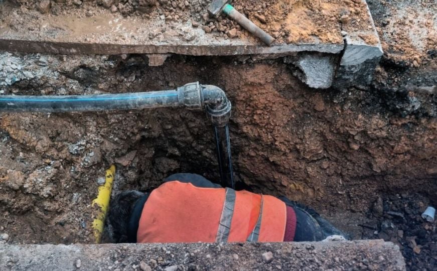 Radnici VIK-a na terenu: U toku sanacija kvara, nekoliko sarajevskih
