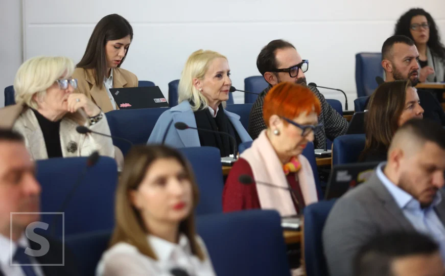 Skupština KS prihvatila ostavku Nihada Uka: Zvanično pala Vlada KS,