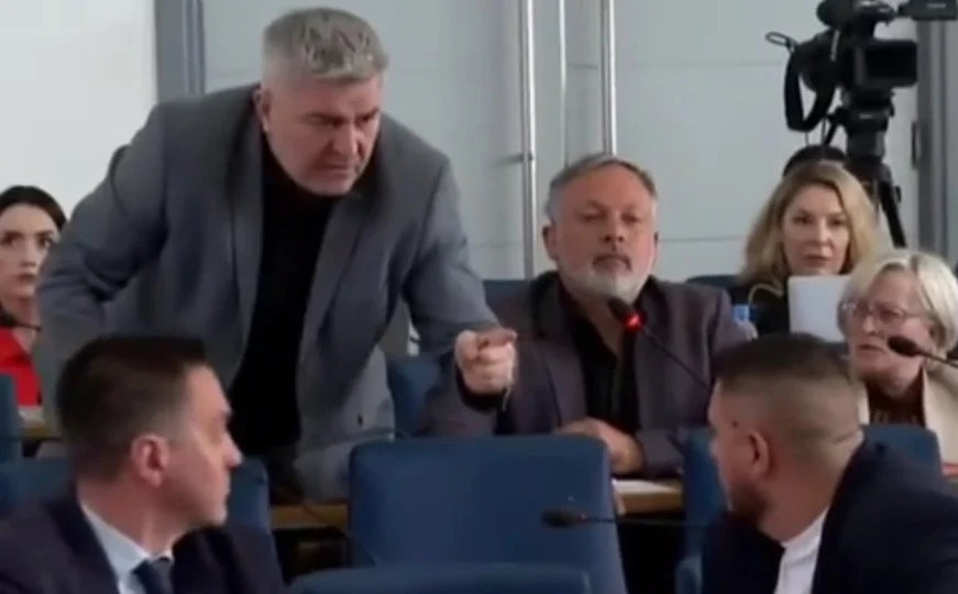 Verbalni sukob Šaljića i Lemazana u Skupštini KS: