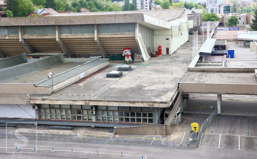 Šta se dešava u Skenderiji: Inspektor blokirao rampu i požarni