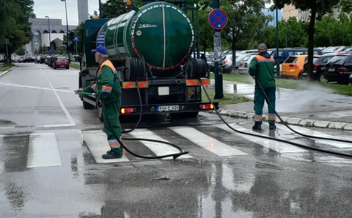 KJKP Rad omogućio zaposlenima da prate Zmajeve: Na posao tek