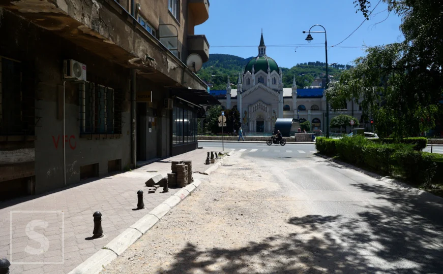Nakon radova ViK-a ostali bez asfalta: Rekonstrukcija Radićeve ulice tek