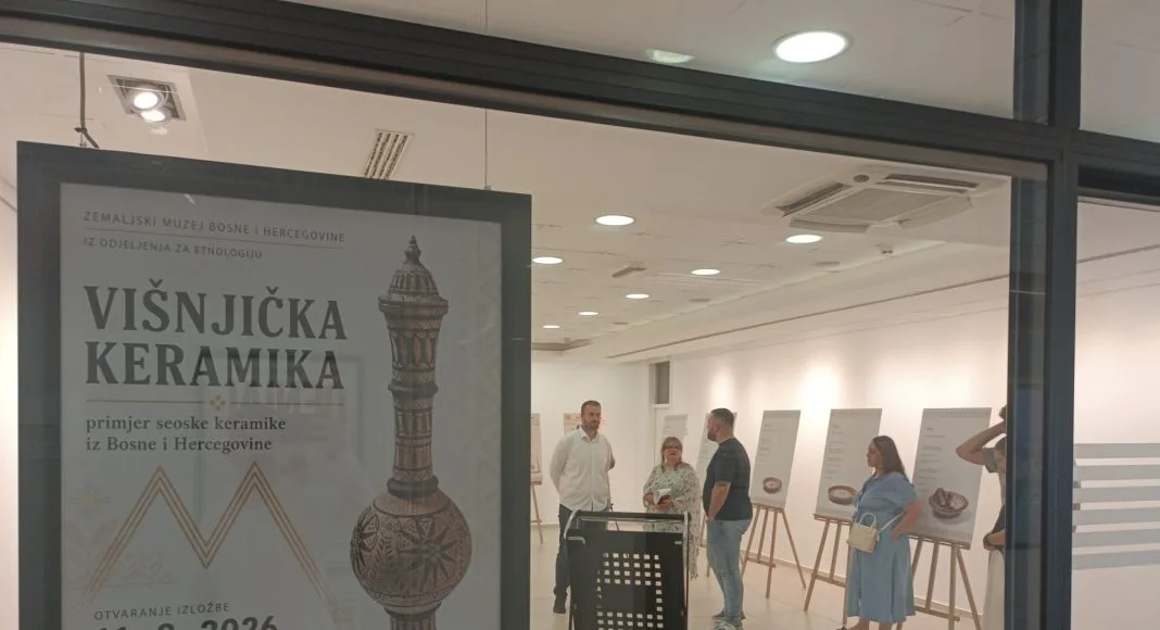 U-Galeriji-Opcine-Novi-Grad-Sarajevo-otvorena-izlozba-„Visnjicka-keramika.jpg